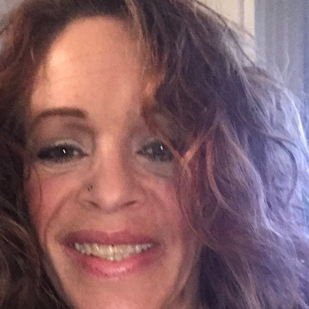 Meet your Posher, Stacy